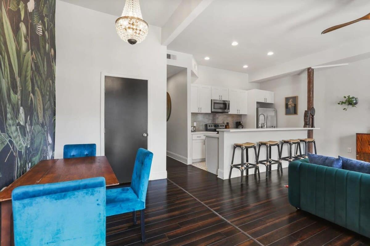 Apartment Stylish 2-bedroom In Garden District