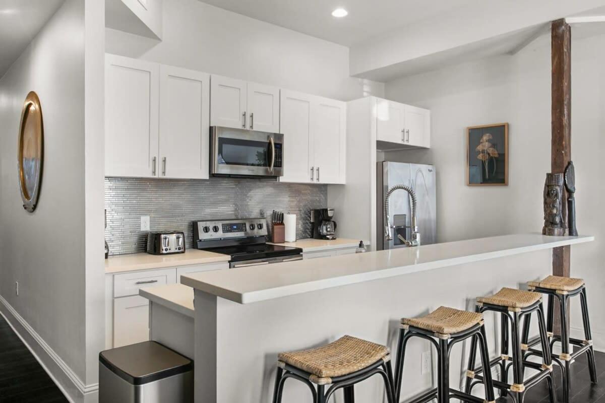 Apartment Stylish 2-bedroom In Garden District *